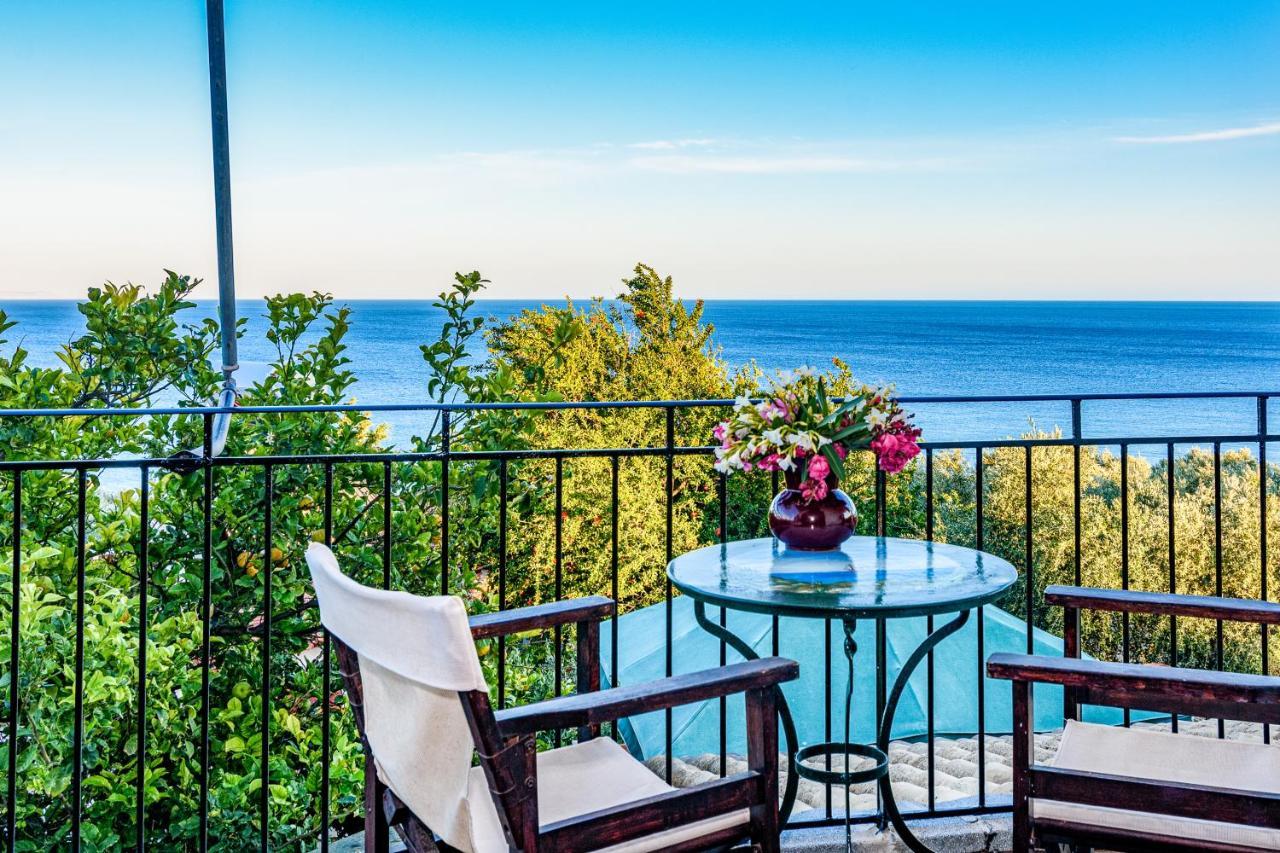 Eros Pittoresque Retreats - Perfect Location, Panoramic Seaview Корони Экстерьер фото